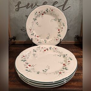 SET OF 2 Pfaltzgraff Winterberry Dinner Plates 10 1/4in Price is firm.